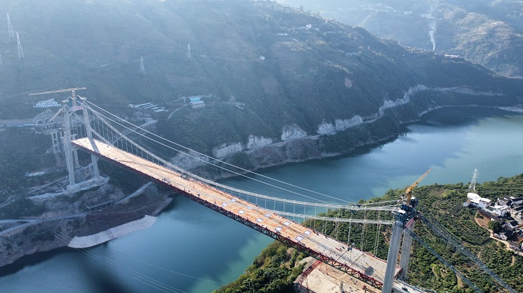 凌江飞架，来看一场绚丽的 “空中之舞”！——黑水河特大桥顺利合龙